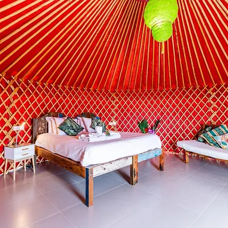 Villa Palacio And Yurt - 2 Pools - Hot Tub - Fantastic Sea Views *