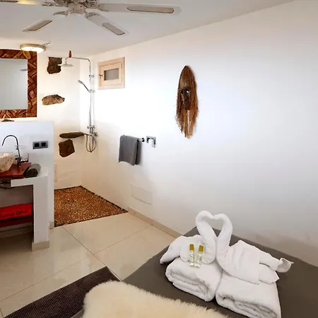 Palacio And Yurt - 2 Pools - Hot Tub - Fantastic Sea Views Tabayesco