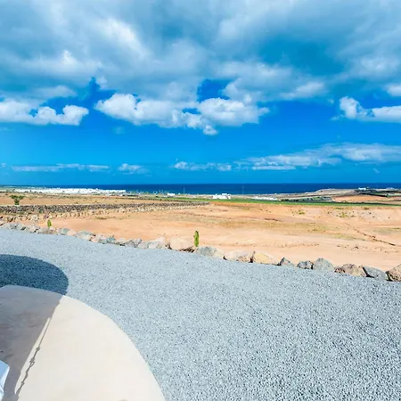 Palacio And Yurt - 2 Pools - Hot Tub - Fantastic Sea Views Villa