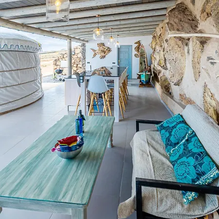 Palacio And Yurt - 2 Pools - Hot Tub - Fantastic Sea Views Villa