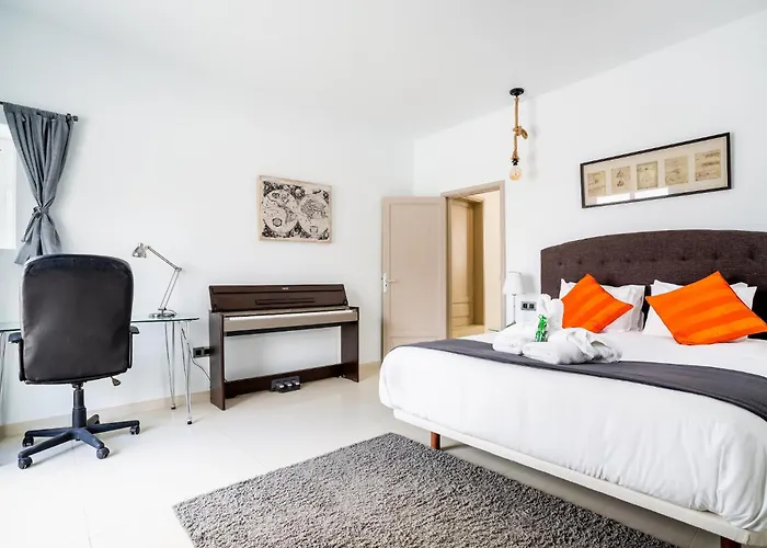 Palacio&yurt - 2 Pools - Hot Tub - Fantastic Sea Views * Tabayesco