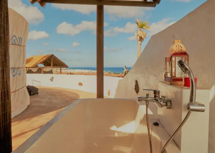 Palacio&yurt - 2 Pools - Hot Tub - Fantastic Sea Views *