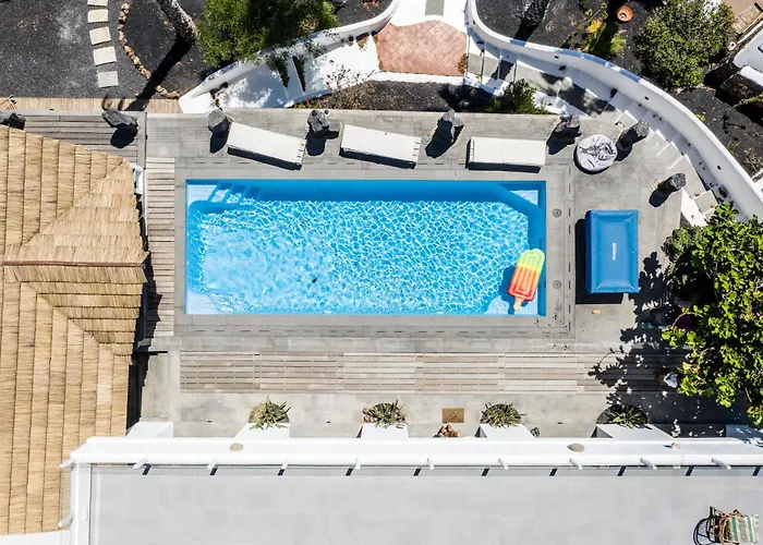 Palacio&yurt - 2 Pools - Hot Tub - Fantastic Sea Views Villa *