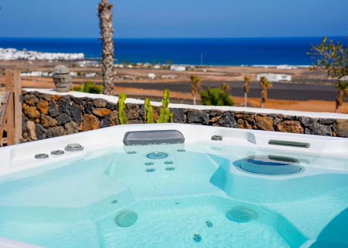 Palacio&yurt - 2 Pools - Hot Tub - Fantastic Sea Views