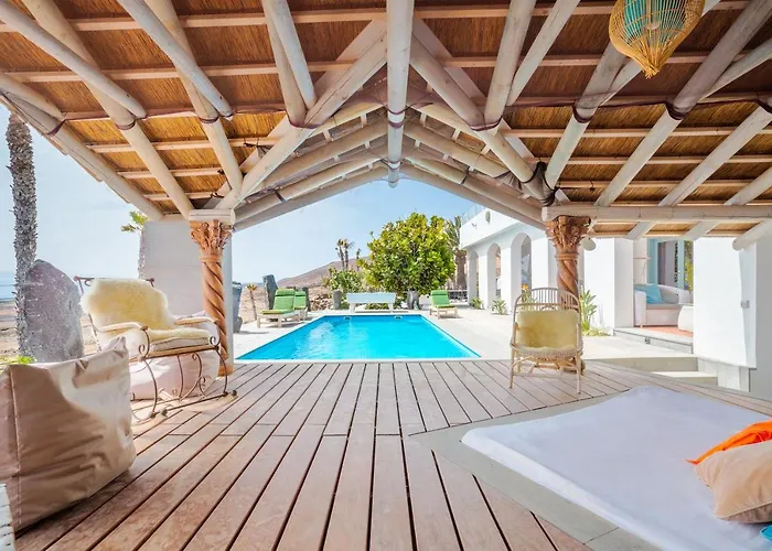 Villa Palacio&yurt - 2 Pools - Hot Tub - Fantastic Sea Views
