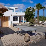 Vila Palacio And Yurt - 2 Pools - Hot Tub - Fantastic Sea Views