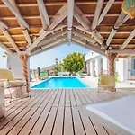 Vila Palacio And Yurt - 2 Pools - Hot Tub - Fantastic Sea Views