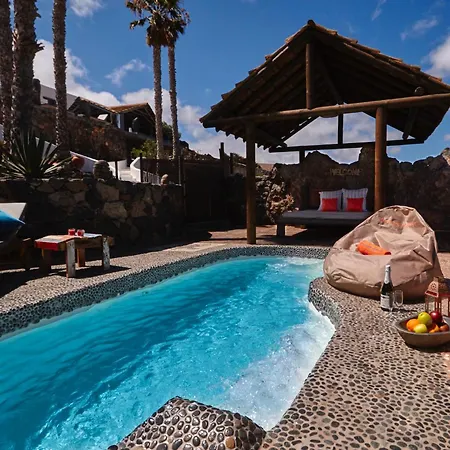 Palacio And Yurt - 2 Pools - Hot Tub - Fantastic Sea Views Willa Tabayesco