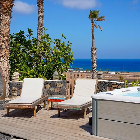 Palacio And Yurt - 2 Pools - Hot Tub - Fantastic Sea Views Tabayesco