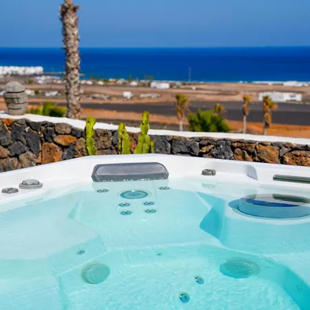 Palacio And Yurt - 2 Pools - Hot Tub - Fantastic Sea Views