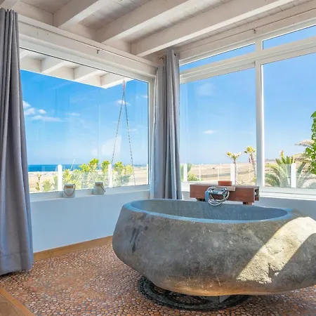 Palacio And Yurt - 2 Pools - Hot Tub - Fantastic Sea Views *