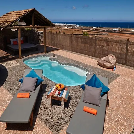 Palacio And Yurt - 2 Pools - Hot Tub - Fantastic Sea Views Villa *