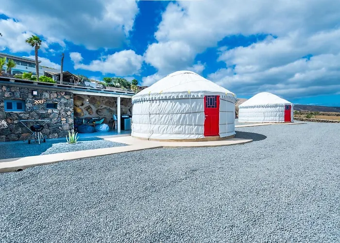 Palacio And Yurt - 2 Pools - Hot Tub - Fantastic Sea Views Vila *