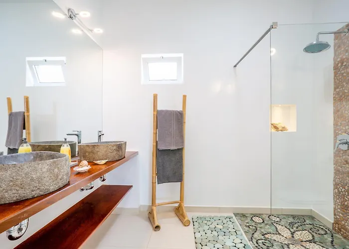 Vila Palacio And Yurt - 2 Pools - Hot Tub - Fantastic Sea Views