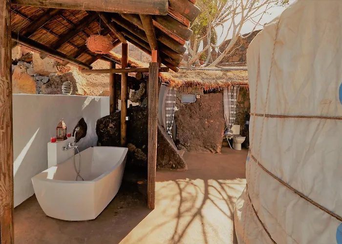 Palacio And Yurt - 2 Pools - Hot Tub - Fantastic Sea Views Tabayesco