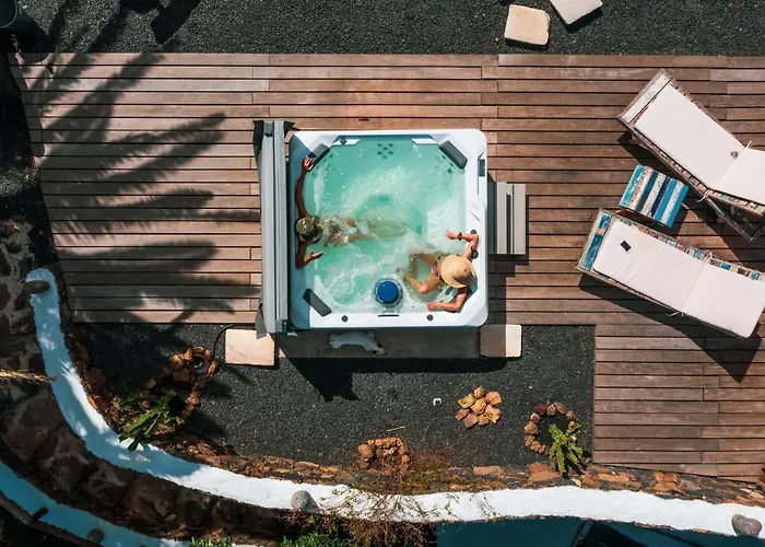 Palacio And Yurt - 2 Pools - Hot Tub - Fantastic Sea Views Willa