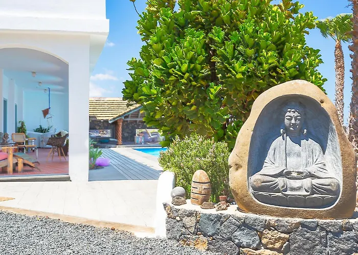 Palacio And Yurt - 2 Pools - Hot Tub - Fantastic Sea Views