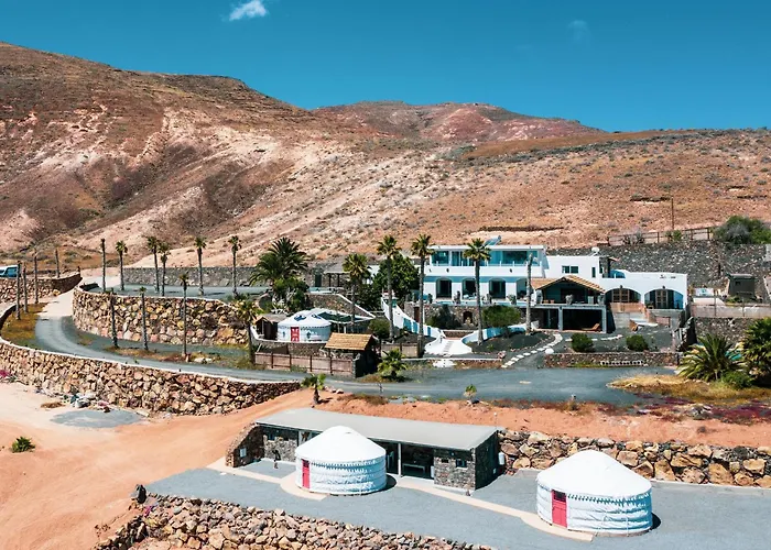 Palacio And Yurt - 2 Pools - Hot Tub - Fantastic Sea Views Vila Tabayesco