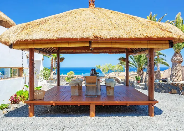 Palacio And Yurt - 2 Pools - Hot Tub - Fantastic Sea Views * Tabayesco