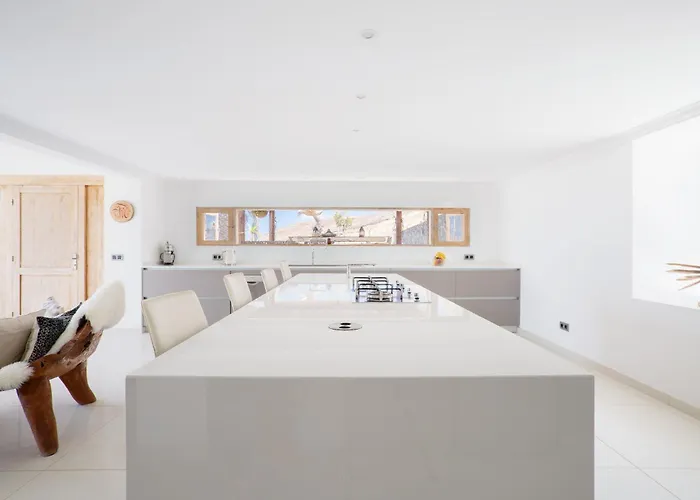 Palacio And Yurt - 2 Pools - Hot Tub - Fantastic Sea Views