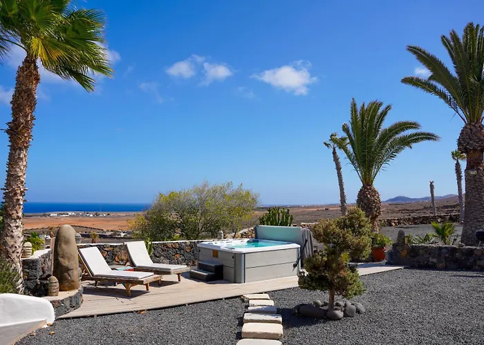 Willa Palacio And Yurt - 2 Pools - Hot Tub - Fantastic Sea Views Tabayesco