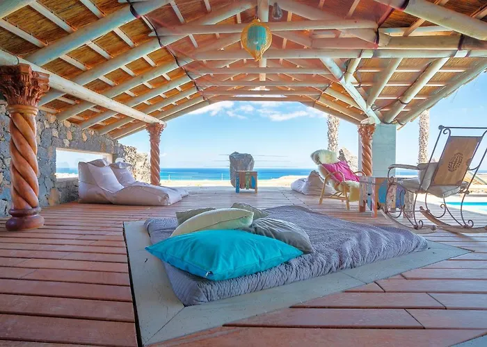 Palacio And Yurt - 2 Pools - Hot Tub - Fantastic Sea Views * Tabayesco