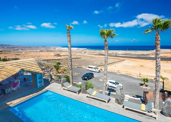 Palacio And Yurt - 2 Pools - Hot Tub - Fantastic Sea Views Willa *