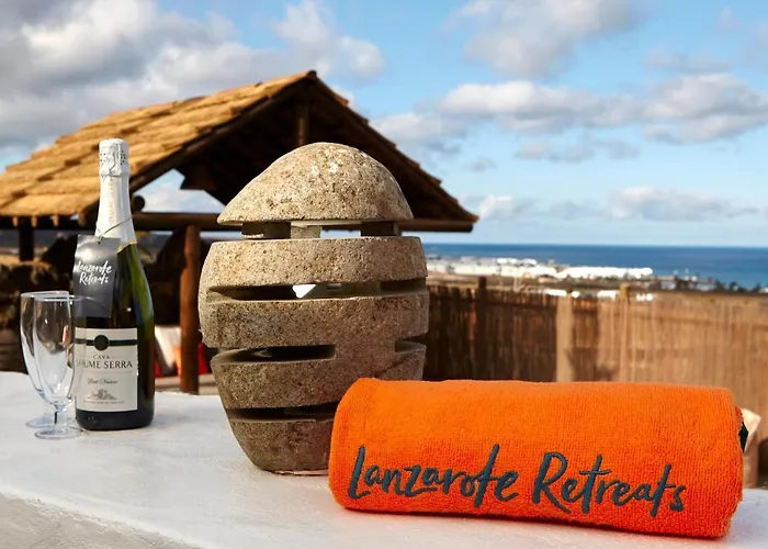 Palacio And Yurt - 2 Pools - Hot Tub - Fantastic Sea Views Willa