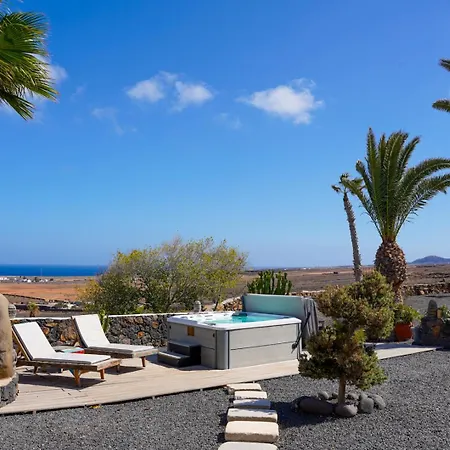 Вилла Palacio And Yurt - 2 Pools - Hot Tub - Fantastic Sea Views Табайеско