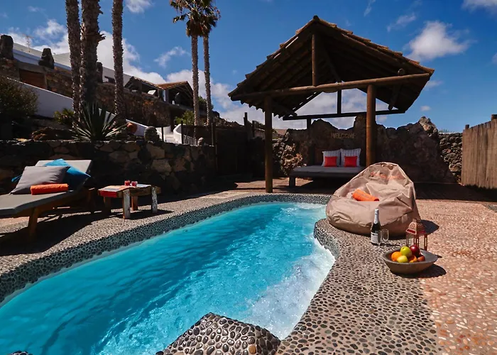 Palacio And Yurt - 2 Pools - Hot Tub - Fantastic Sea Views ヴィラ Tabayesco