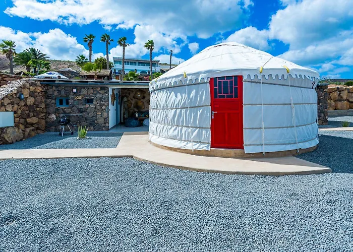 Palacio And Yurt - 2 Pools - Hot Tub - Fantastic Sea Views
