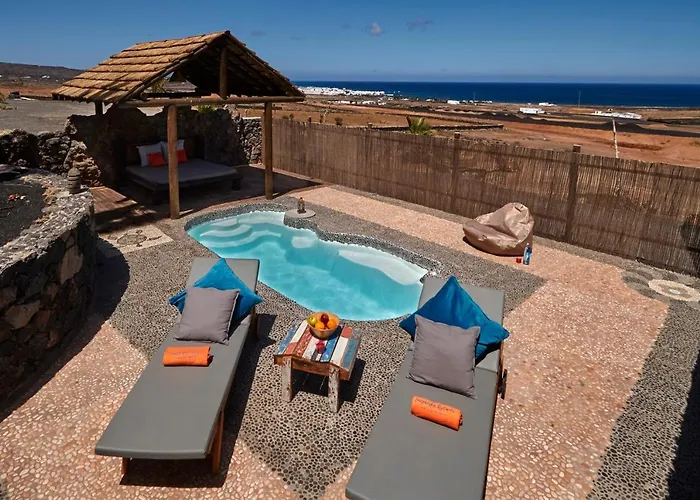 Palacio And Yurt - 2 Pools - Hot Tub - Fantastic Sea Views ヴィラ *